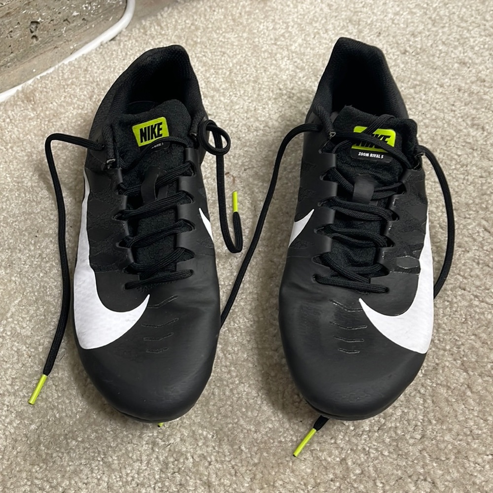 Track spikes